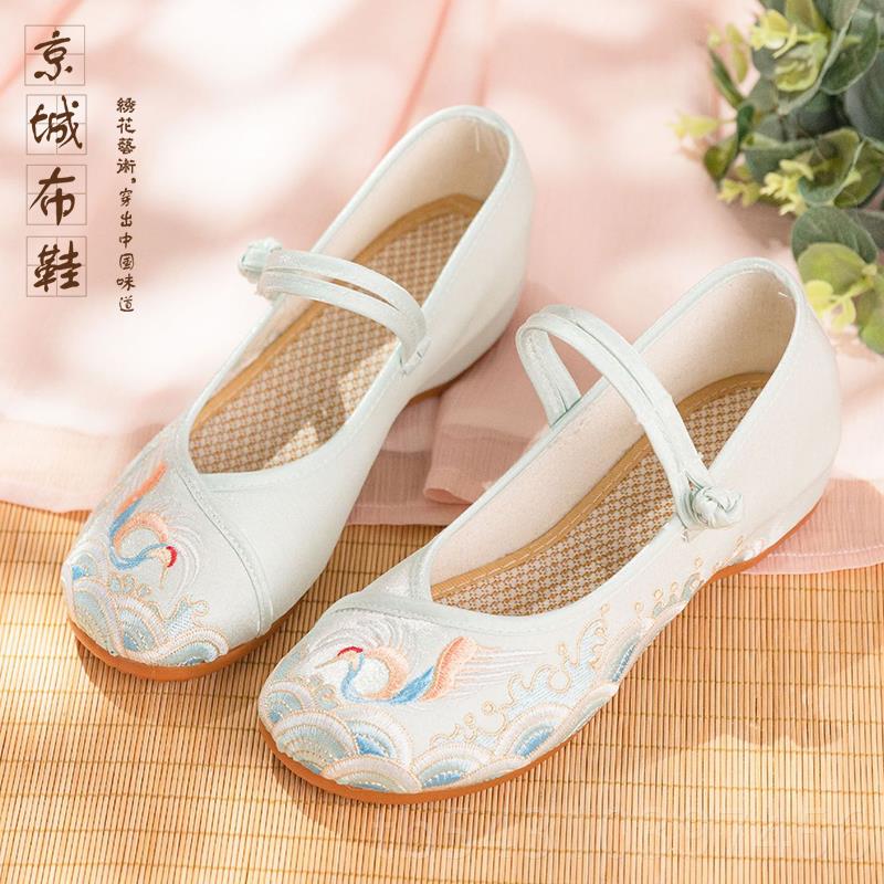 正品老京布鞋女春夏季汉鞋服子民族风绣花底鞋女古风软舒适古北装