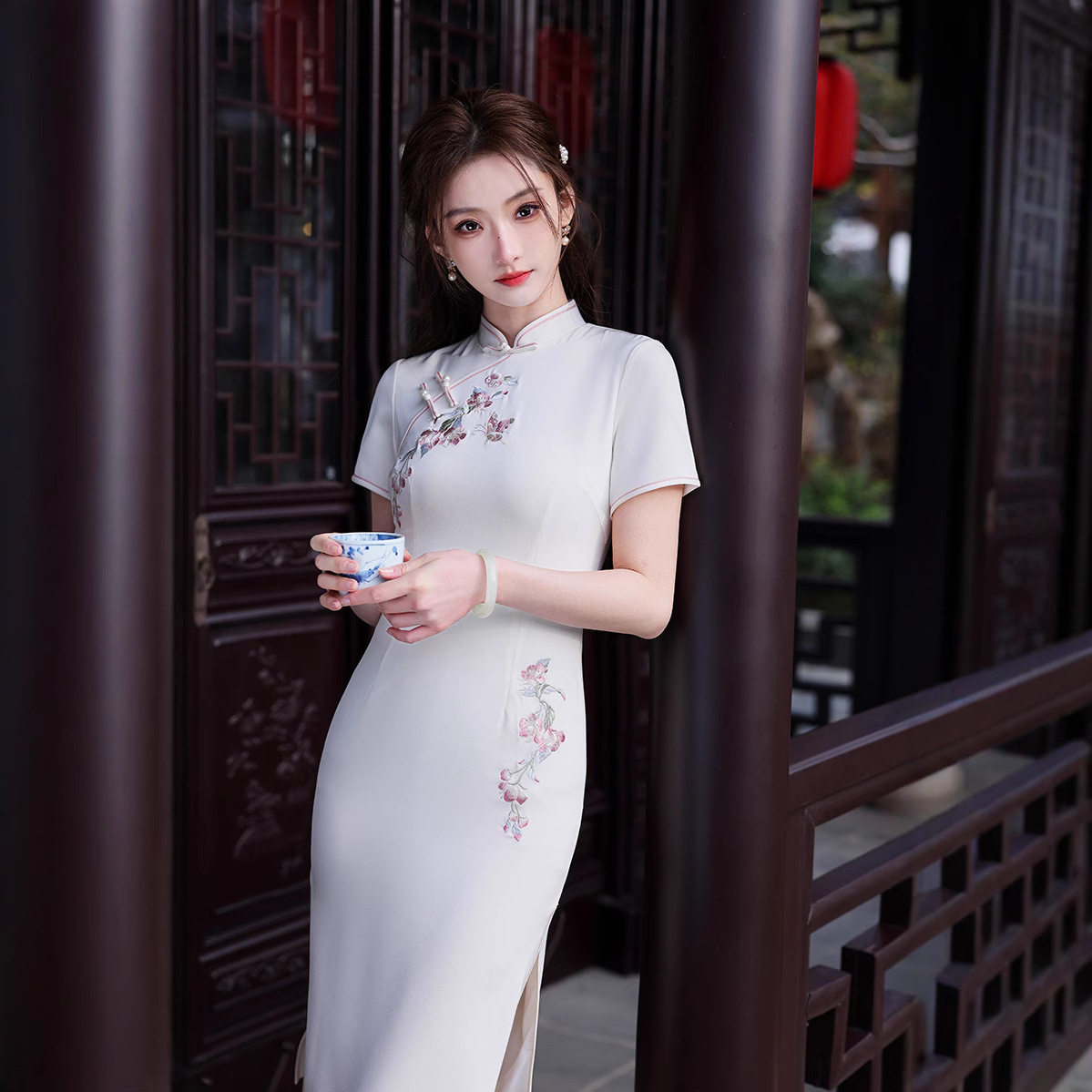 旗袍 新款女夏季新中式改良连衣裙刺绣订婚礼服领证登记