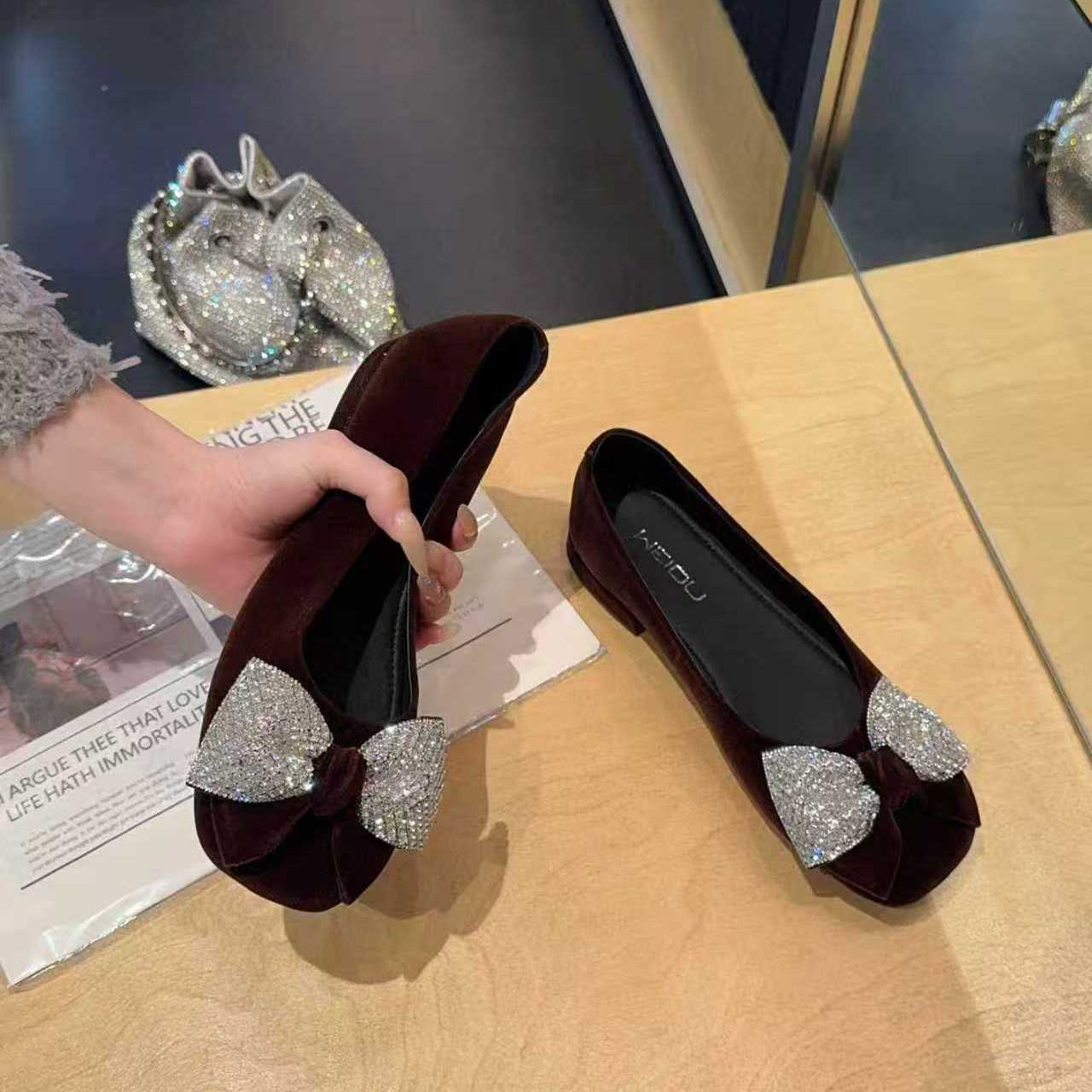 2025新款豆豆鞋方头单鞋女夏平底浅口软皮瓢鞋网红百搭晚晚温柔鞋