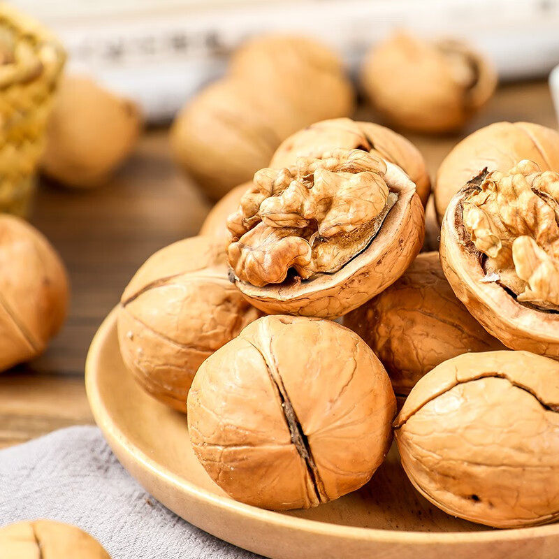 2024新货新疆纸皮核桃阿克苏薄皮185新鲜孕妇专用奶香味坚果零食
