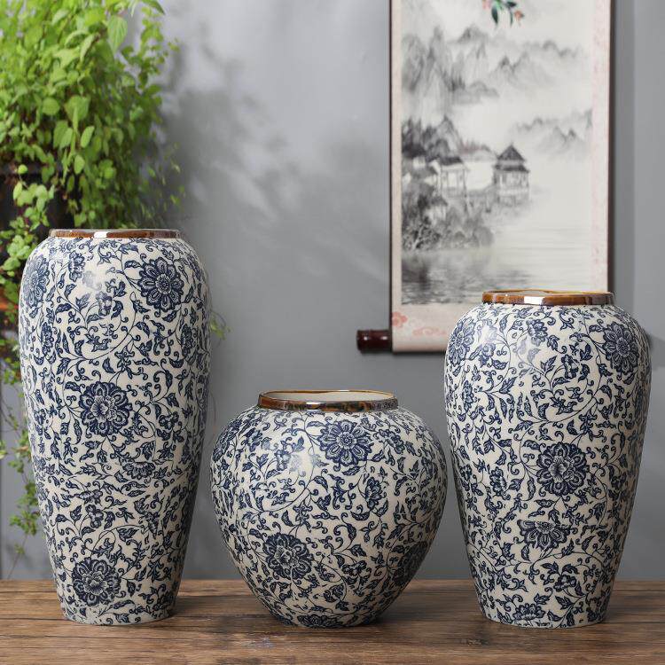 家居装饰品摆件景德镇陶瓷花器现代中式陶瓷花瓶复古青花缠枝莲