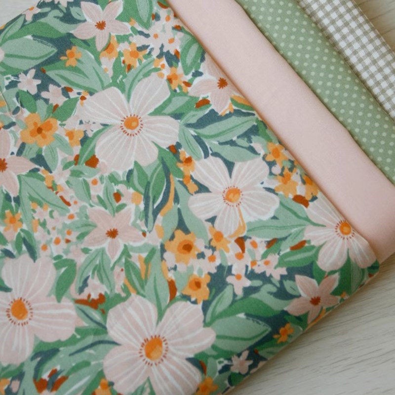 蓝骊布艺 古风田园碎花兔子斜纹布料 连衣裙服装床单被罩面料