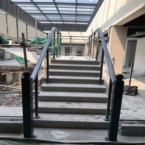 惠州工厂供应锌钢楼梯扶手镀锌管锌钢护栏组装楼梯扶手可安装