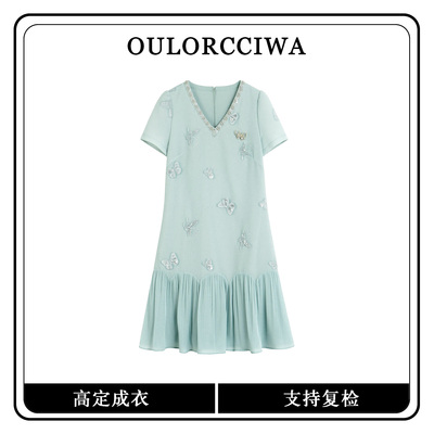 夏季法式刺绣V领显瘦连衣裙