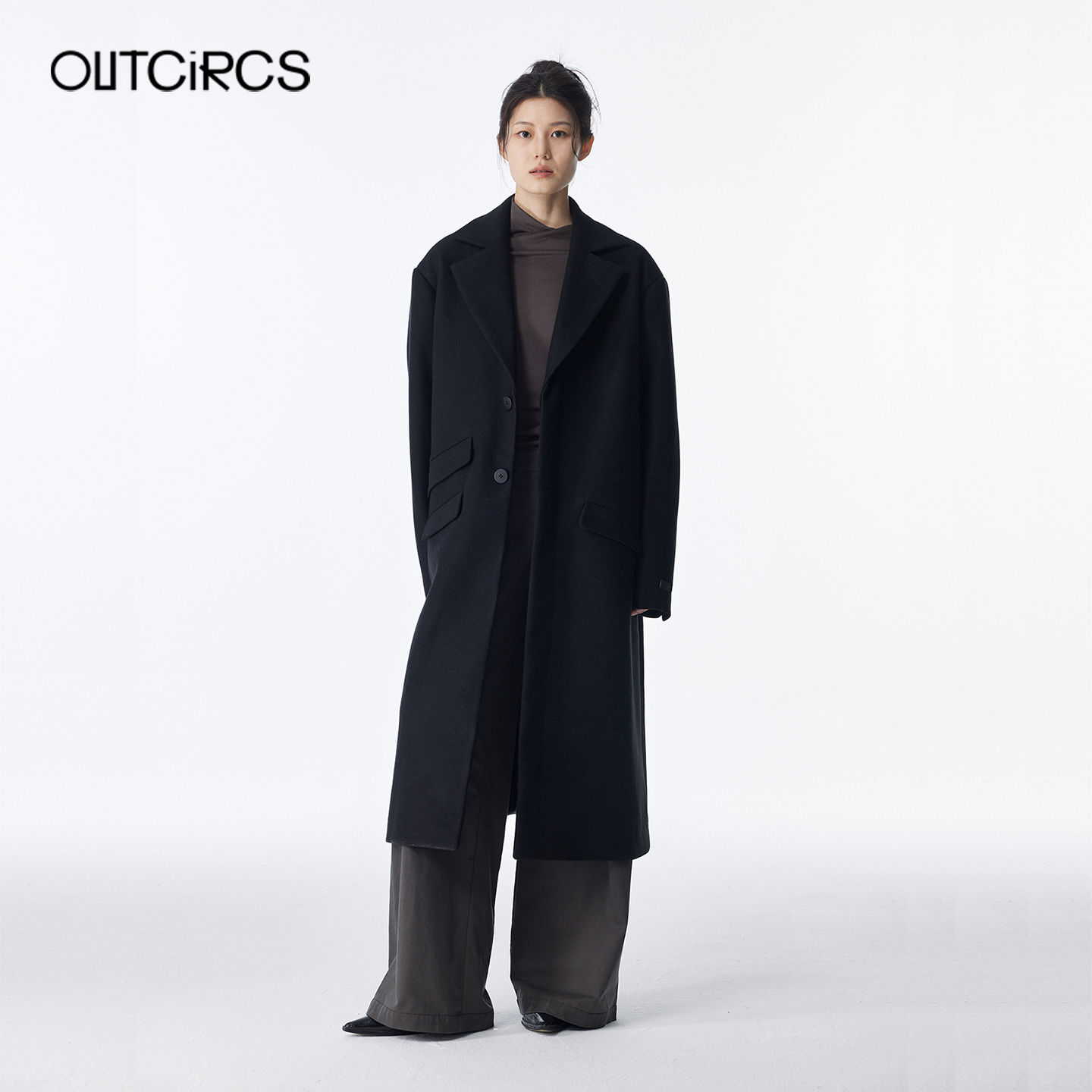 OUTCiRCS三袋阔肩大衣25新款