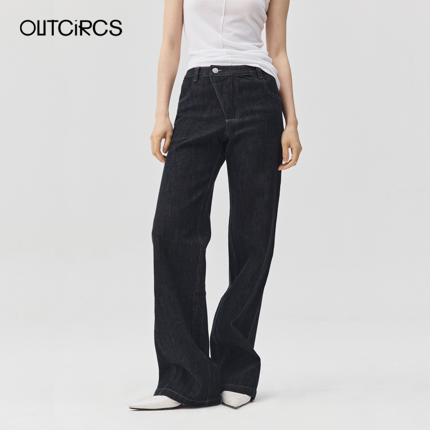 OUTCiRCS26春新款微喇直筒原色修身牛仔裤女