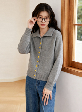 ROCOCO/洛可可浅灰色翻领黄扣针织开衫女简约休闲秋冬毛衣外套