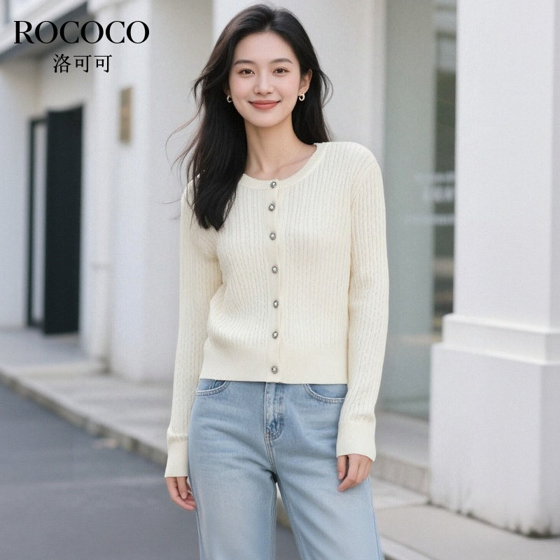 ROCOCO/洛可可绞花圆领开衫长袖针织女秋季新款设计修身纽扣上衣