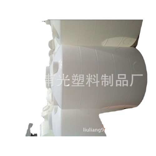 供应PE水塔，可装2吨水，白色PE新料，滚塑水塔加厚牛筋桶