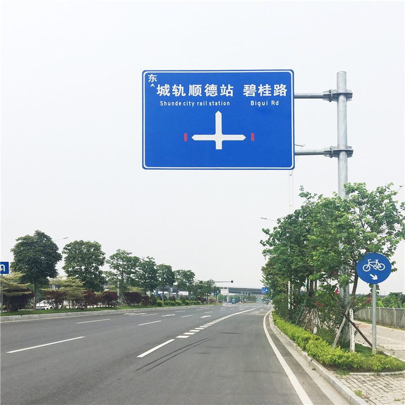 交通F杆双悬臂八角杆立柱 可订购热镀锌双悬臂杆件道路安全交通杆