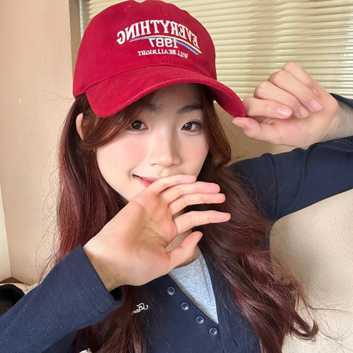 鸭舌帽子女美式复古显白酒红色