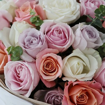 热恋南京鲜花花店南京送花红玫瑰生日礼物订制鲜花简约花束