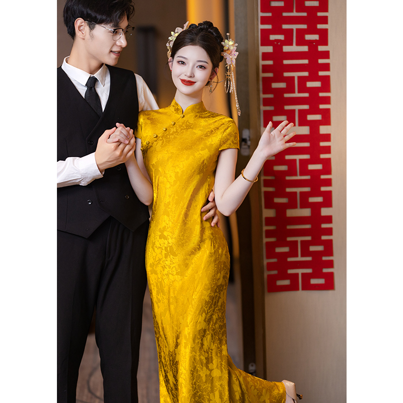 金色新中式旗袍敬酒服新娘2024新款订婚礼服裙女结婚便装长款晨袍