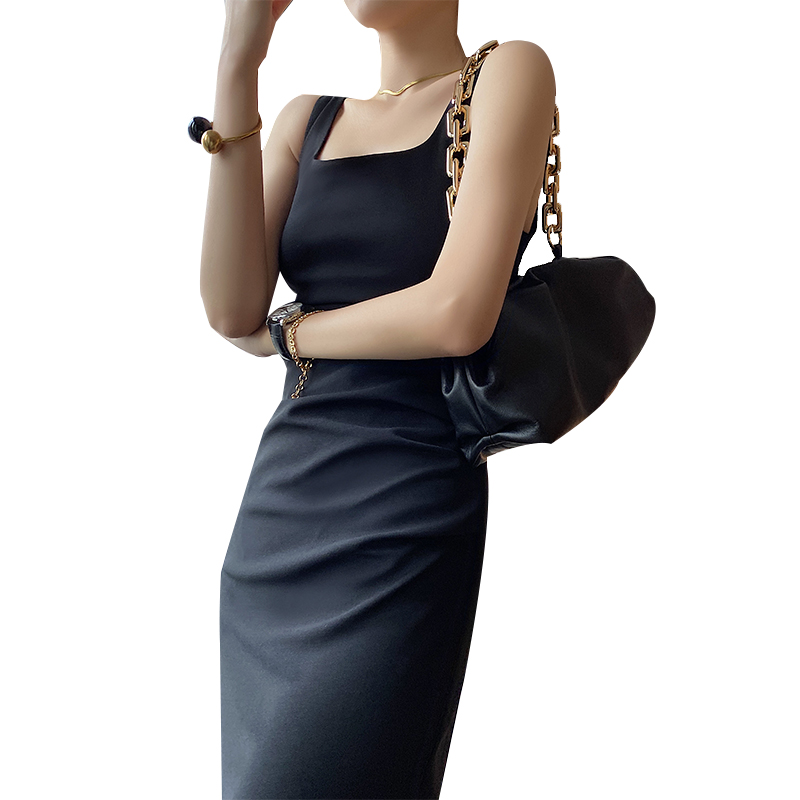 法式方领背心裙女夏紧身收腰气质复古显瘦性感小黑裙吊带连衣裙