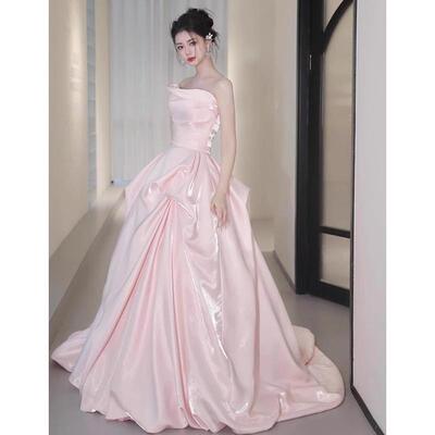 高货粉色缎面抹胸绝美轻礼
