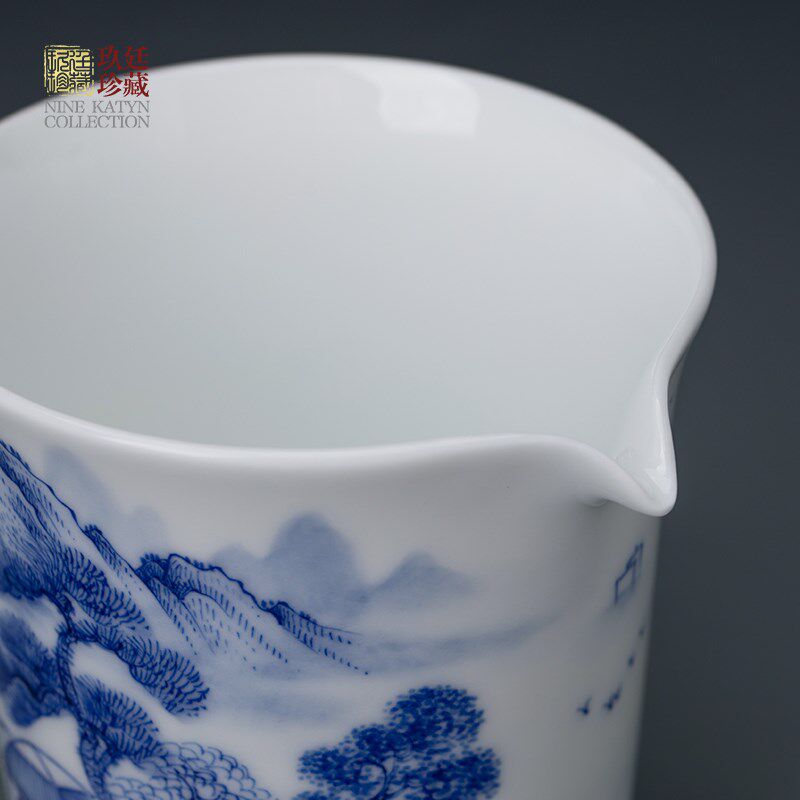 景德镇手绘青花瓷山水陶瓷公道杯大号高档均杯分茶器功夫茶具配件