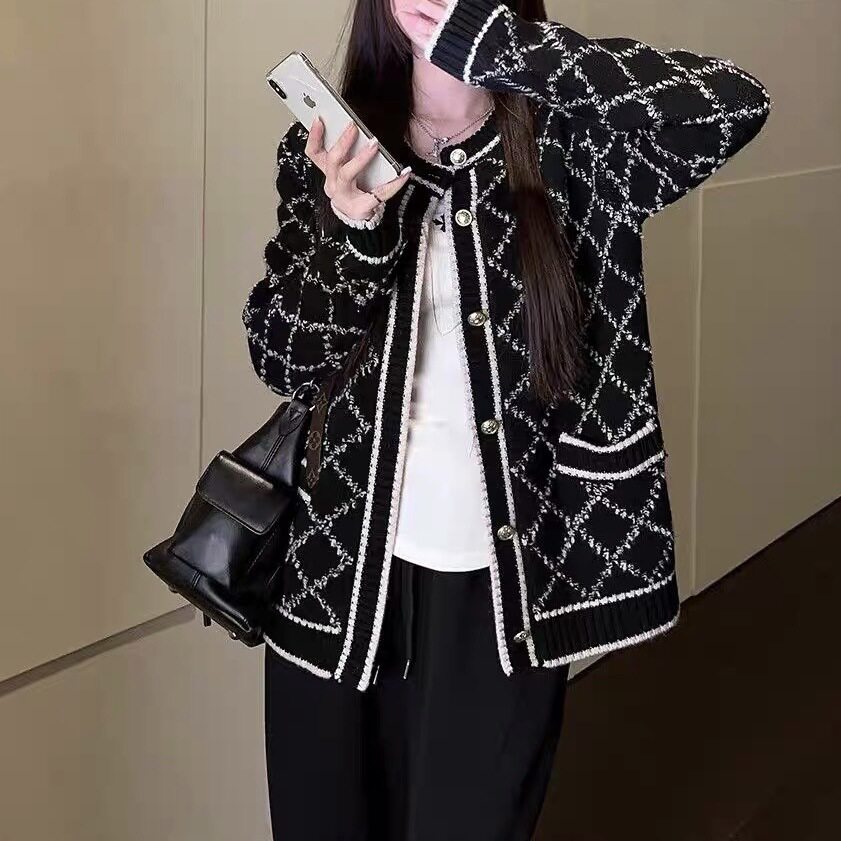 小清新设计感菱格毛衣外