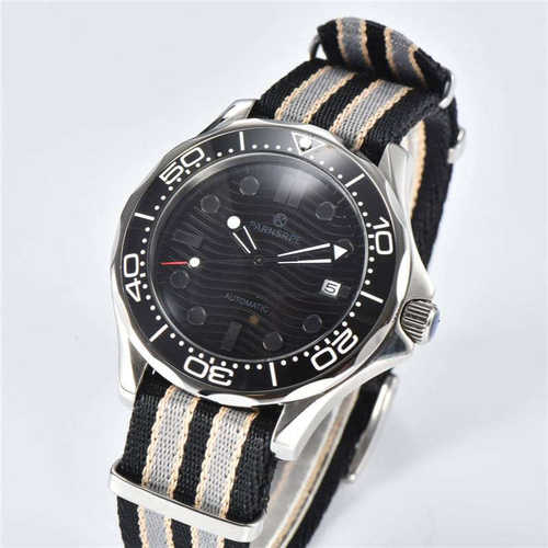 PARNSRPE 41MM 8215机芯 潜水自动表 矿石镜面表冠 夜间发光指针