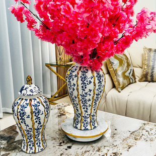 新中式 轻奢电镀手绘蓝釉青花陶瓷金色将军瓶客厅酒店样板房摆件