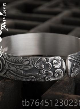 高档寸银工坊云南手制复古做旧足银浮宽面实心凤雕作穿牡丹手镯.