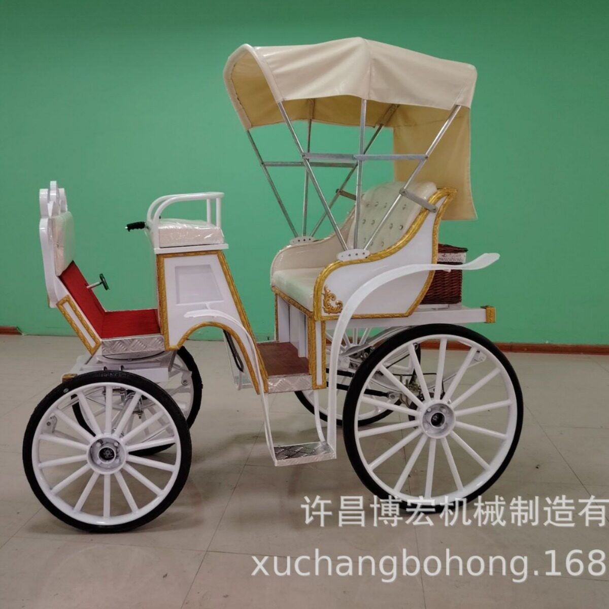 厂家直销欧式小马车白色单排观光可改动尺寸德宝矮马具马拉车