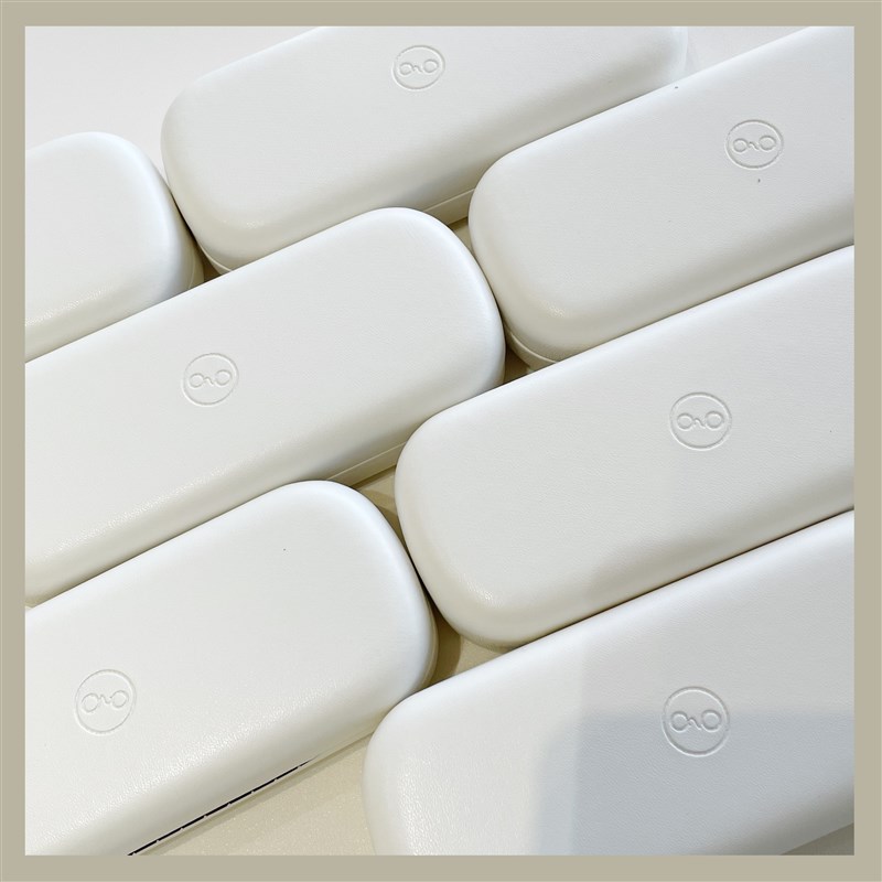 020eyegs奶油方块白色简约眼镜盒白胖子云朵眼镜盒纯色