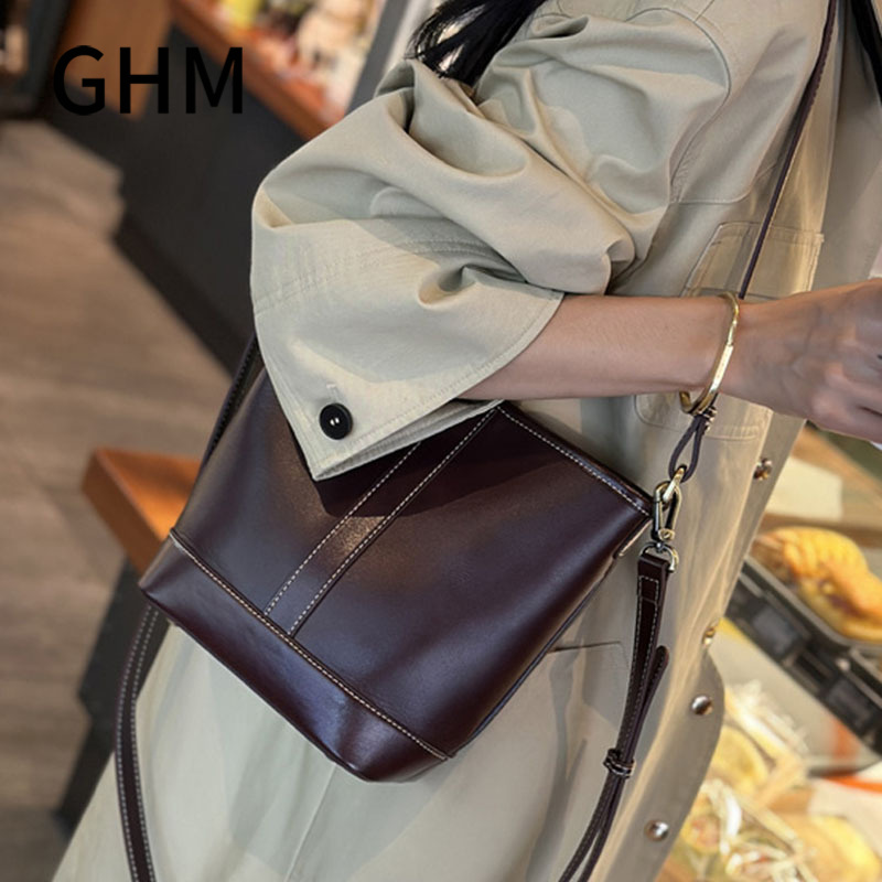 GHM2025春夏新款真皮单肩斜挎包大容量休闲竖款百搭水桶包软牛皮