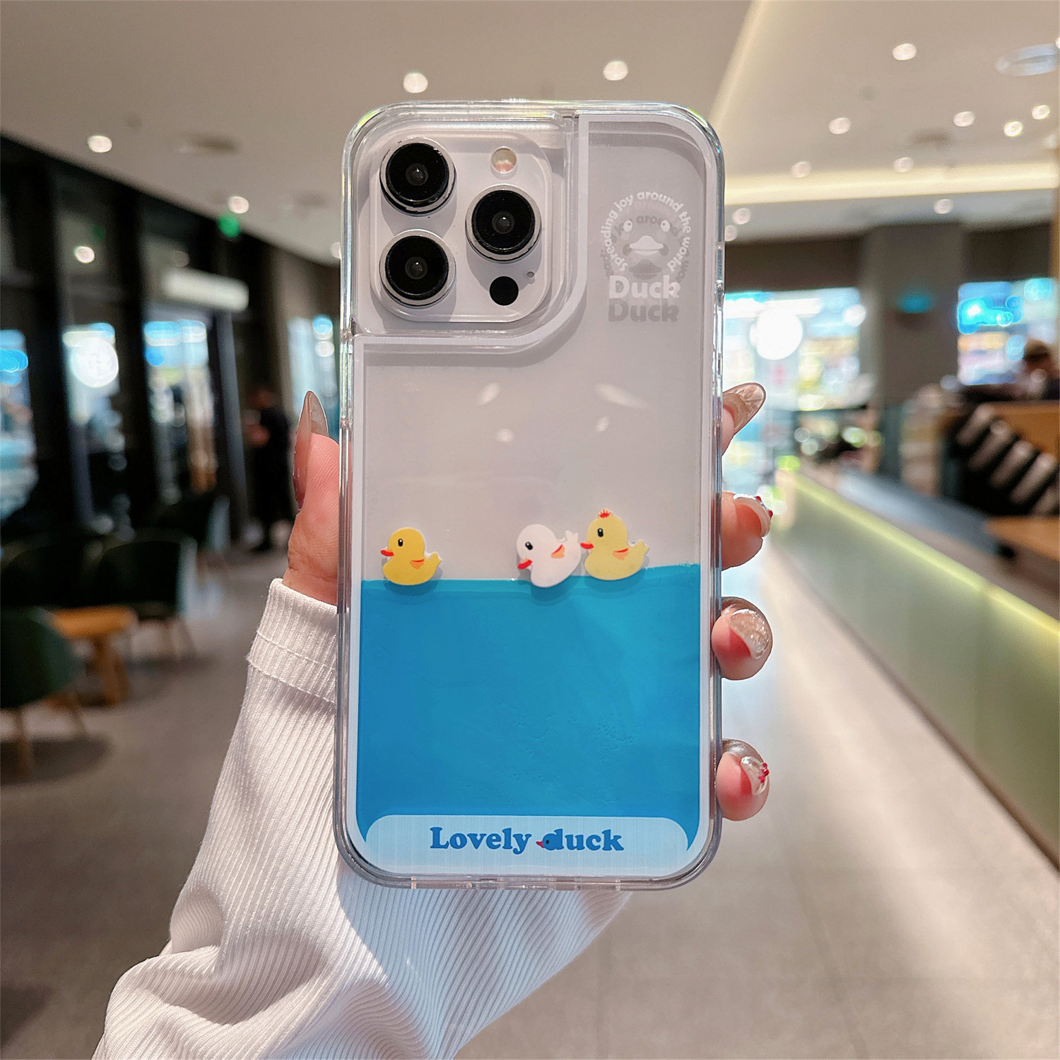 可爱小鸭子适用于iphone16pro手机壳苹果17PRO新款流动水冷液体创意14流沙13高级感情侣12p男女网红15保