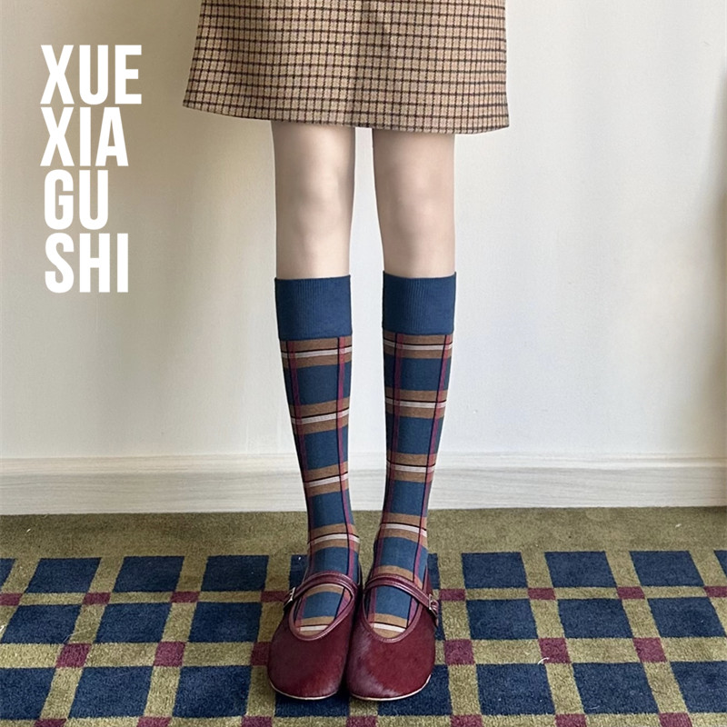 【拼色蓝格子小腿袜】