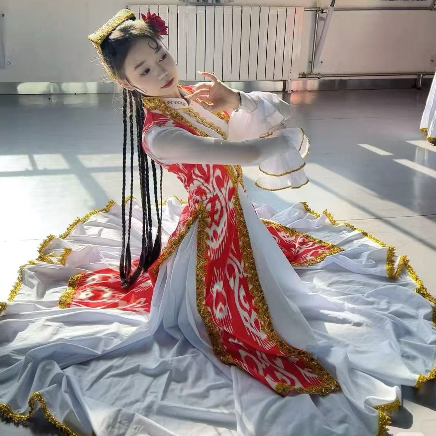 新疆维吾尔族舞蹈服装大摆裙