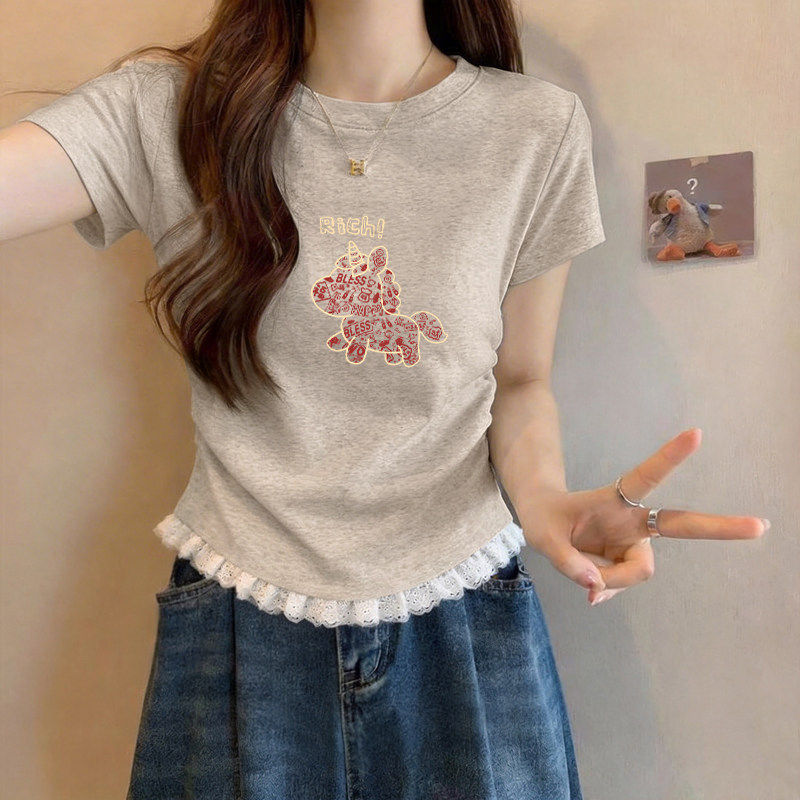 正肩短款t恤女春夏新款设计感蕾丝拼接短袖显瘦小个子纯棉上衣ins