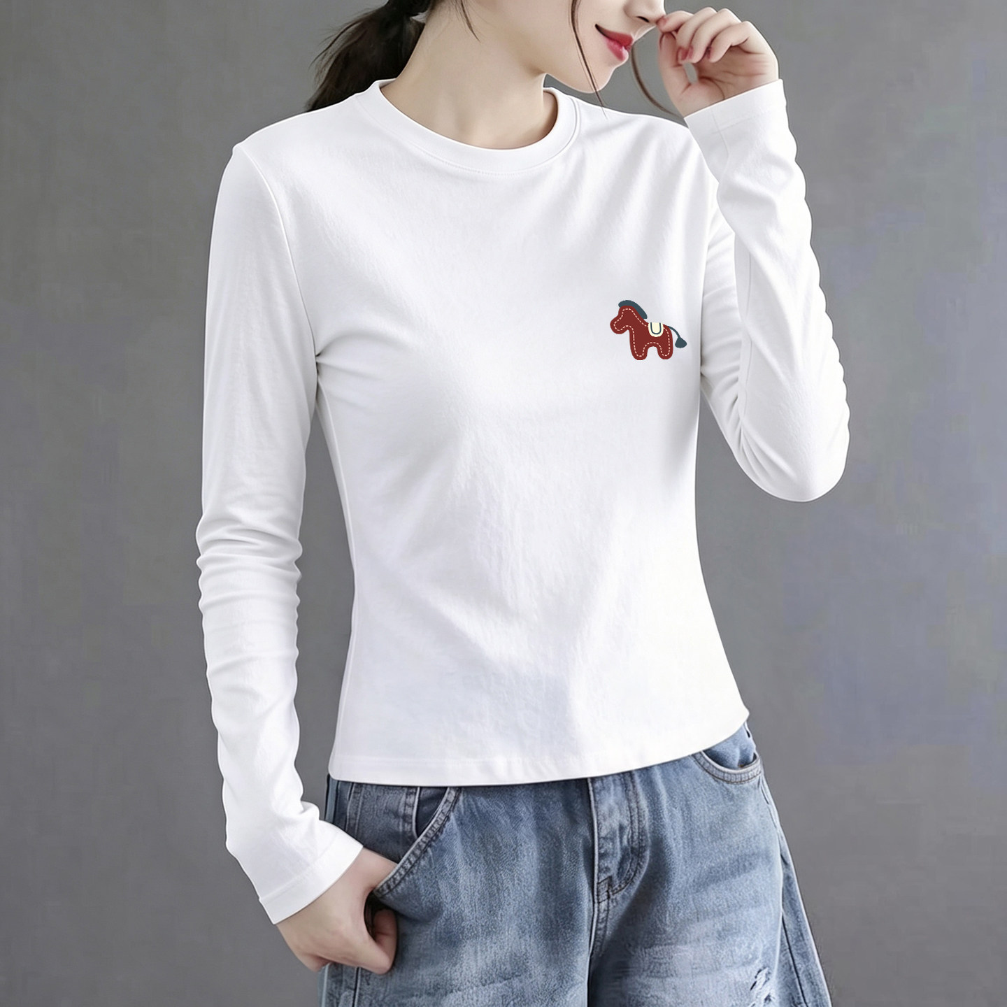 修身圆简约印花长袖T恤女2026秋季新款韩版休闲百搭基础内搭上衣