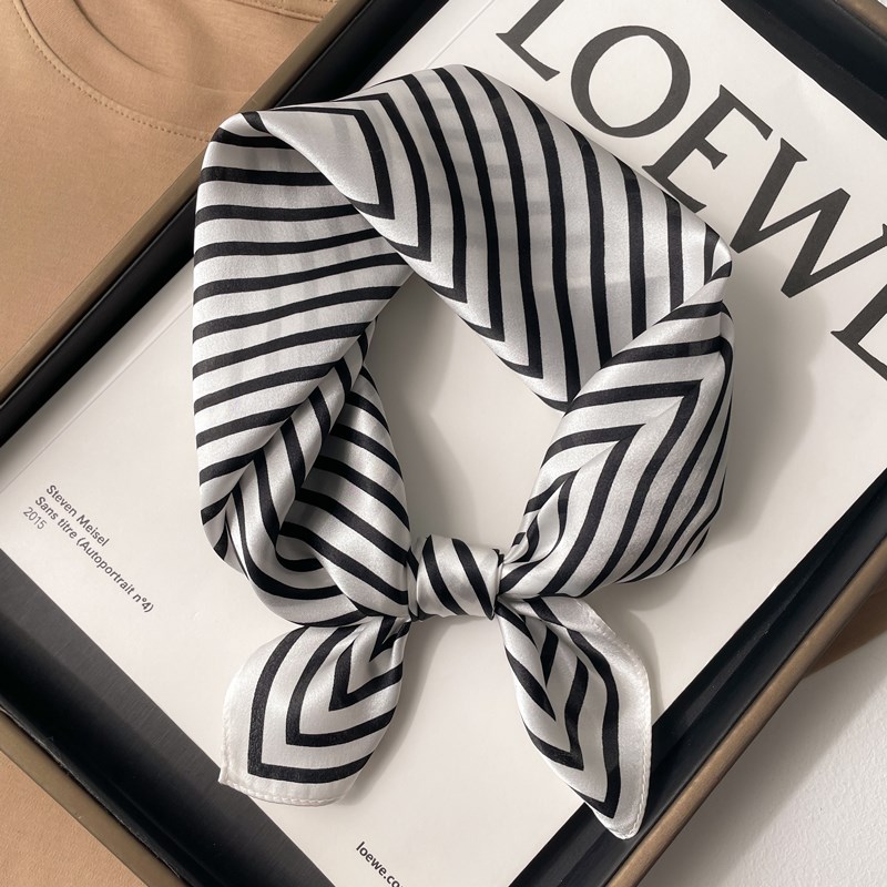 真丝桑蚕丝小方巾丝绸丝巾女春秋夏C季护颈围脖子搭配衬衫薄围巾5