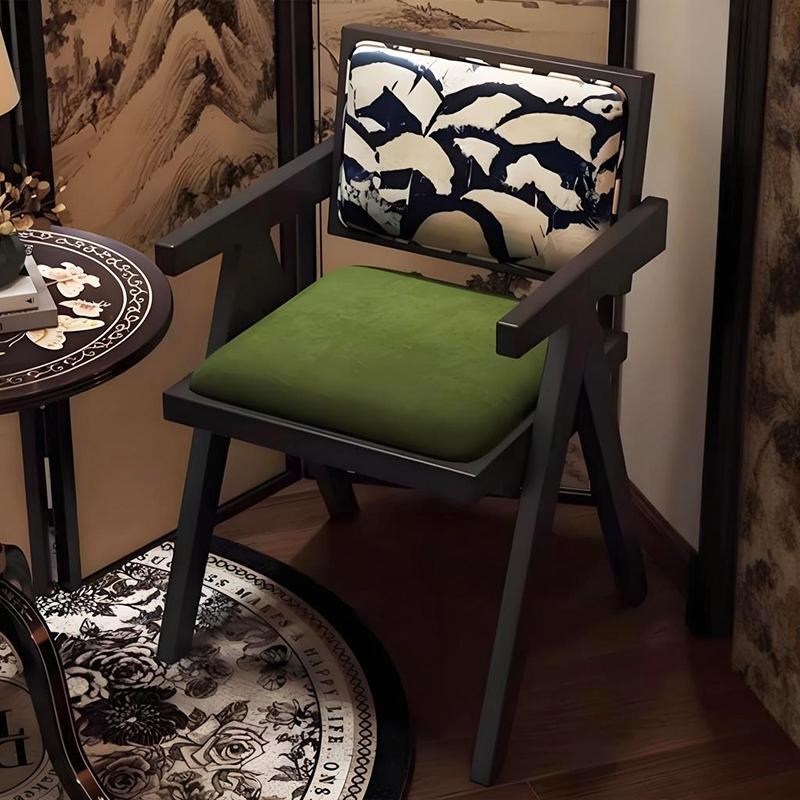 中古风餐椅实木餐桌椅子家用昌迪加尔扶手椅复古软包茶桌凳子靠背
