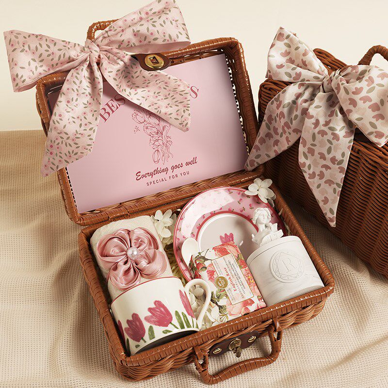 伴手礼女生伴娘结婚生日礼物送闺蜜婚礼小众高级感轻奢的香薰礼盒