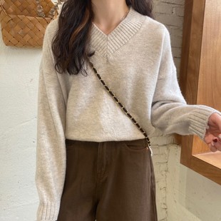 温柔风软糯v领毛衣女秋冬新款 上衣 大码 胖妹妹复古宽松显瘦针织衫
