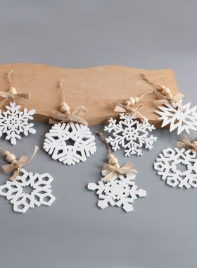 跨境新品木质雪花装饰品圣诞挂件白色蝴蝶结木珠吊饰圣诞节装饰品