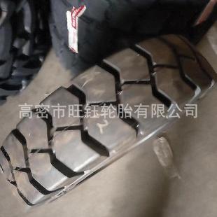 825 10叉車實心輪胎502花紋 前進700 15工業(yè)輪胎 650