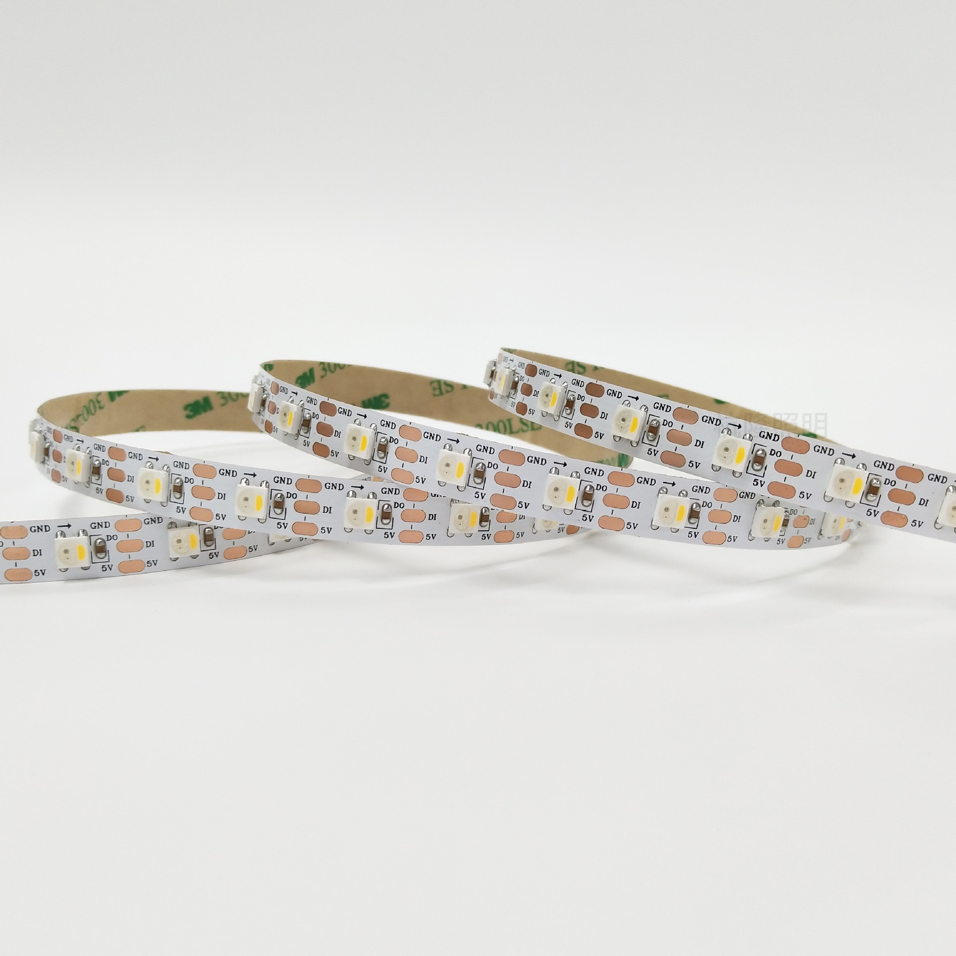 SK6812内置rgbw幻彩灯带  4脚DC5V单信号四色跑马灯 展柜数码灯带