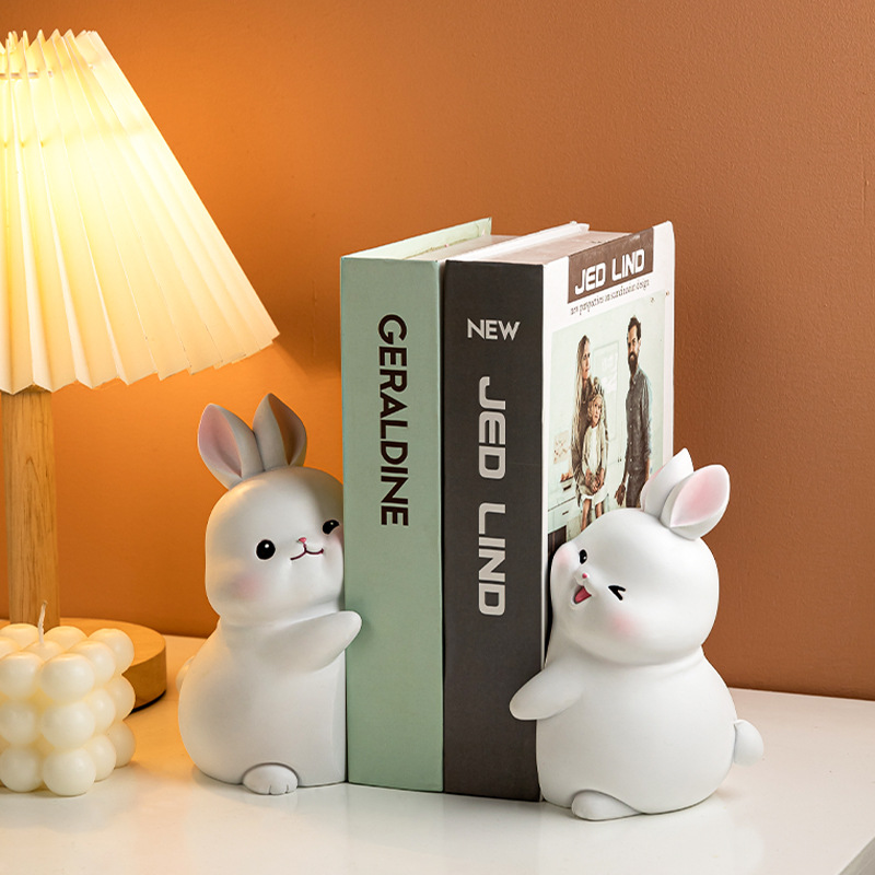 抱抱兔子书架摆件家居小装饰品书档客厅卧室电视酒柜桌面节日礼品