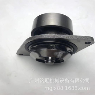 8MO PC200 PC220 PC240 QB6.7发动机水泵 PC210 6D107