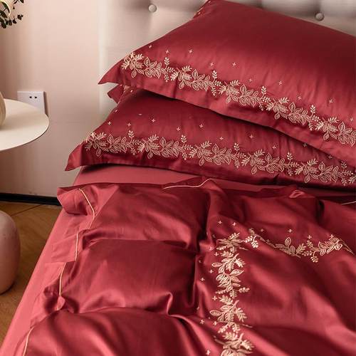 在耳边全棉长绒棉100S贡缎婚庆床上用品红色床品刺绣结婚四件套件