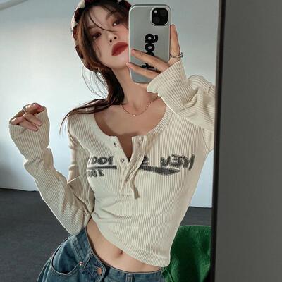 早秋纯欲辣妹性感ins潮打底衫女装新款紧身短款内搭长袖罗纹上衣