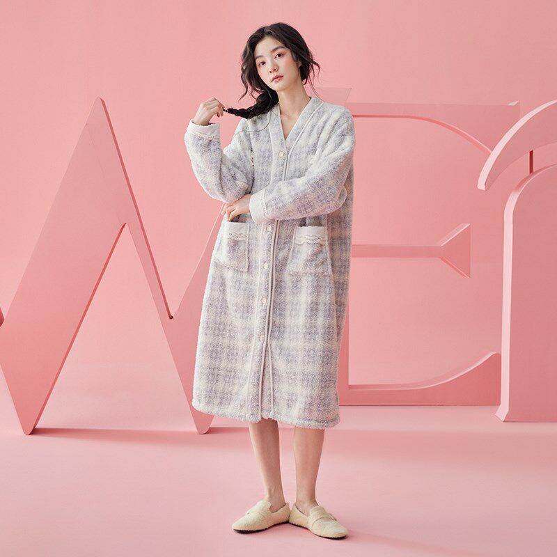 2023新d款珊瑚绒睡袍女士秋冬季长款睡裙加绒加厚开衫晨袍睡衣浴