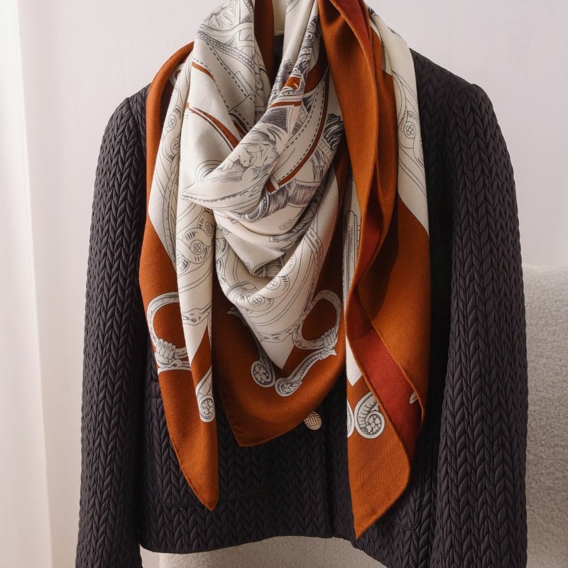 安可拉红马e鞍双面异色丝毛大方巾秋冬季真丝羊毛丝绒围巾披肩送