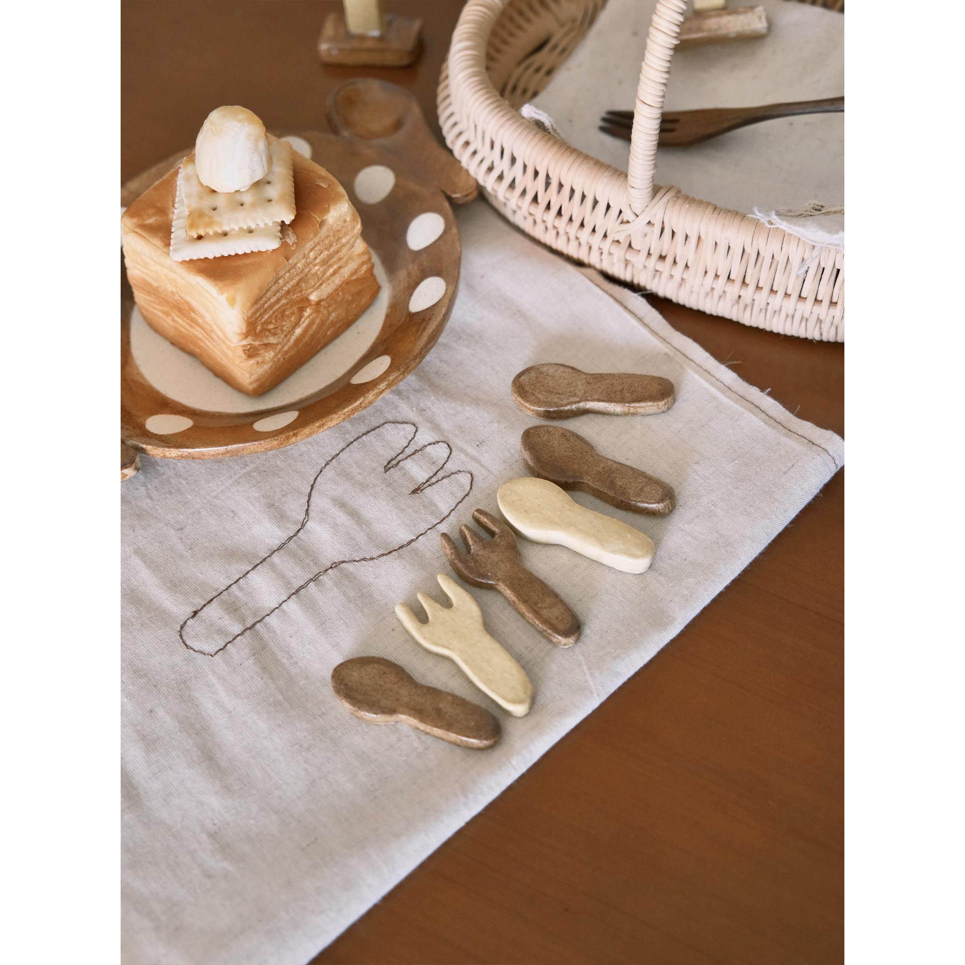 一颗松果居 自制手作陶瓷筷子架摆件可爱叉子勺子造型筷子架摆件,餐饮具,筷子架,淘宝优惠券,粉丝福利购,淘宝优惠卷