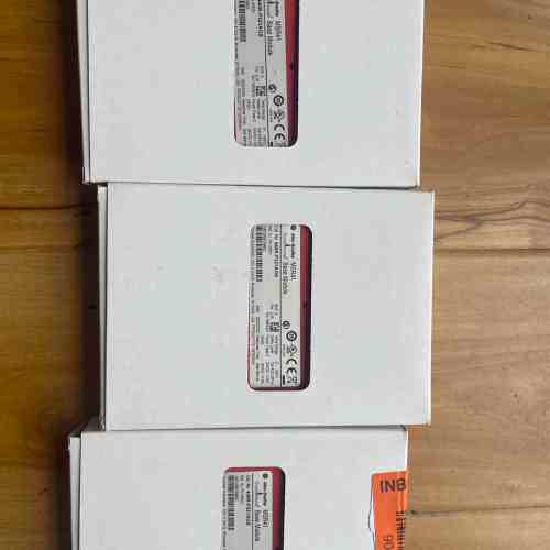 ab 安全继电器 440RP221AGS 3个