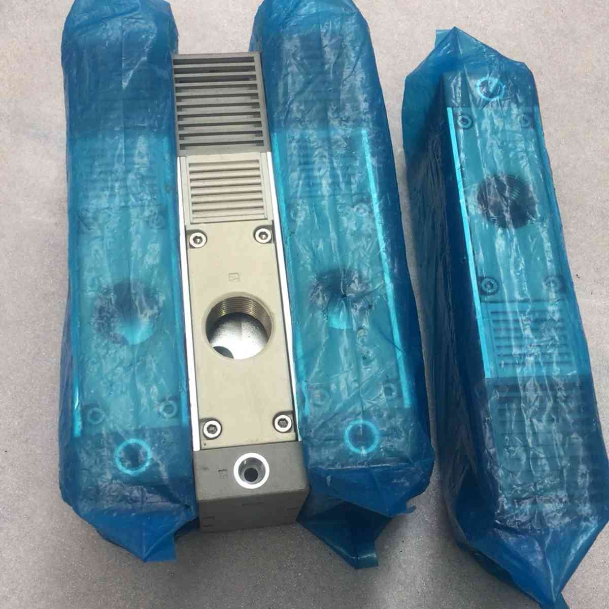 AIRBEST真空发生器AZL212四个，三个带，4议价