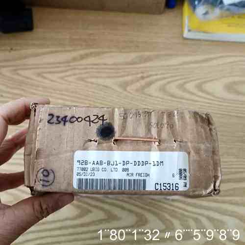 正品MAC电磁阀，型号：92B-AAB-BJ1-DP