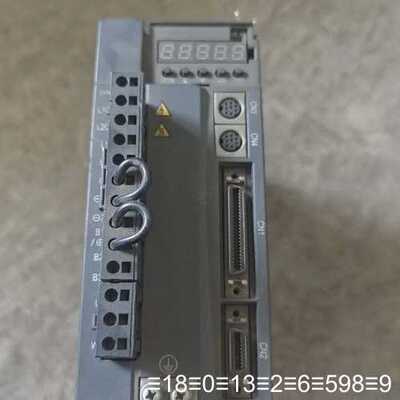 伺服驱动器 IS500AS5R5I-112，拆下来的